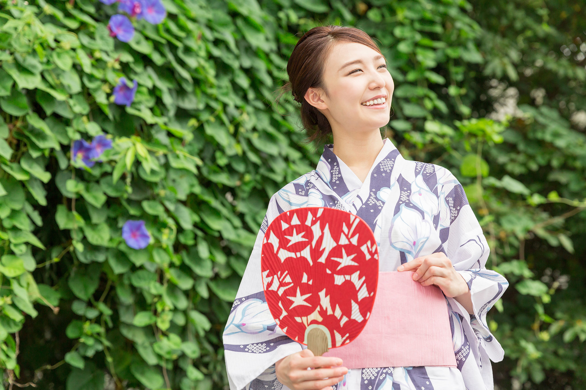 浴衣と着物の違いとは それぞれの歴史や着付け方法の違い 株式会社龍名館